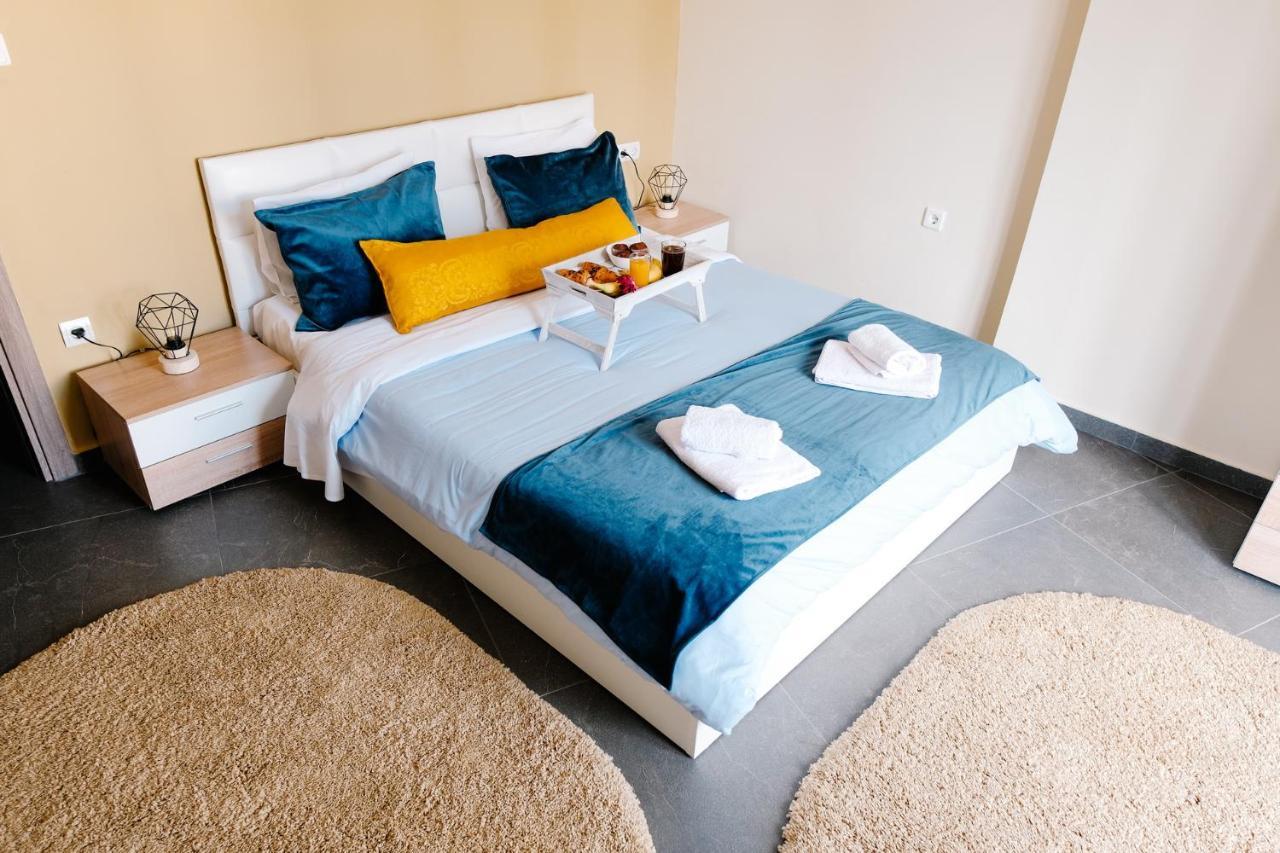 Violet City Center Apartments Кавала Экстерьер фото